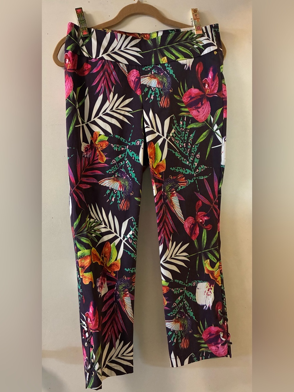 Soft Surroundings Straight Leg Crop Pull On Pants, Tropical Print